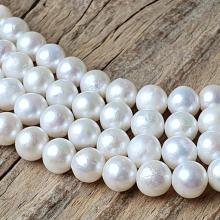 Korlky z rienych perl