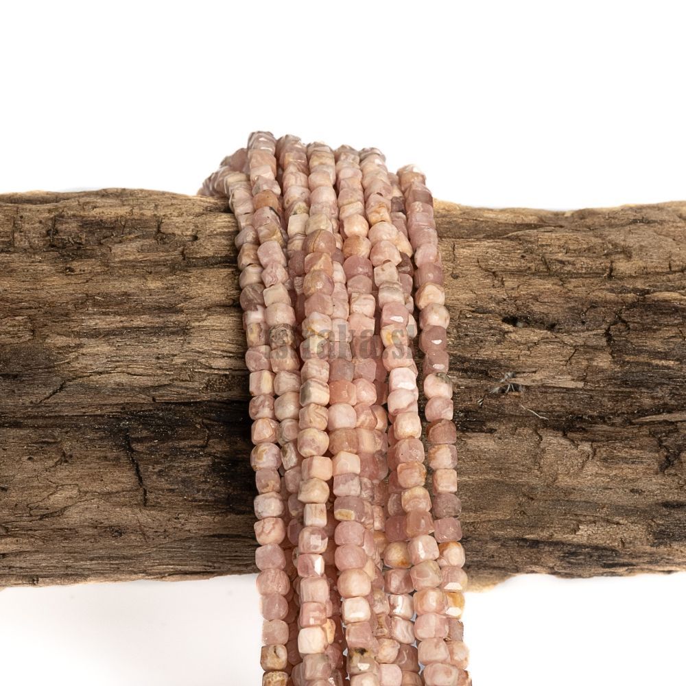 Rodochrozit korálky 2,5mm kocky brúsené polšnúra Rodochrozit korálky 2,5mm kocky brúsené polšnúra