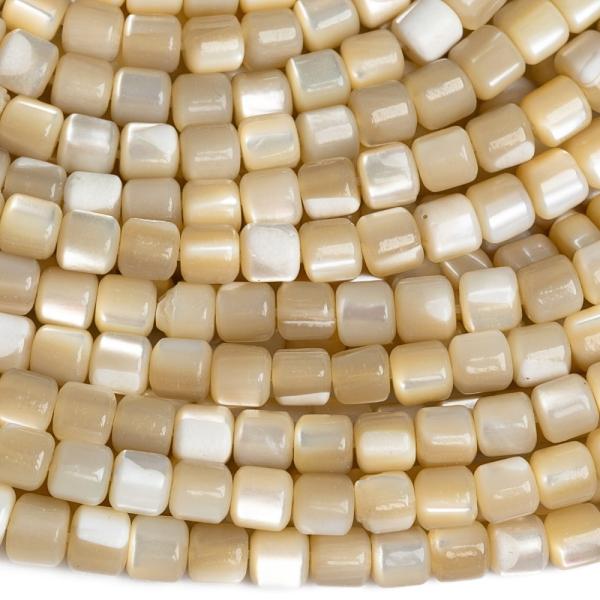 Perle� b�ov� kor�lky 4x4mm val�eky �n�ra