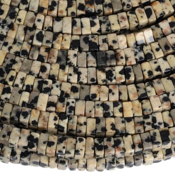 Jaspis dalmat�nsky kor�lky 2x4mm �tvorce pol�n�ra