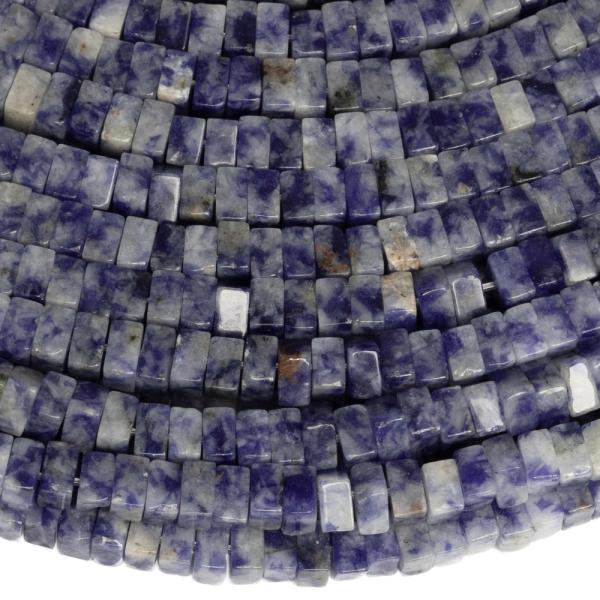 Jaspis modrobiely kor�lky 2x4mm �tvorce pol�n�ra