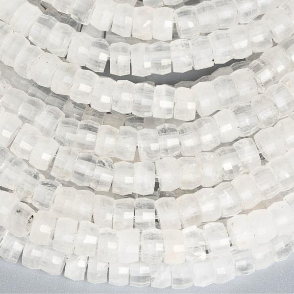Kri�t� kor�lky 4x2,5mm heishi br�sen� pol�n�ra