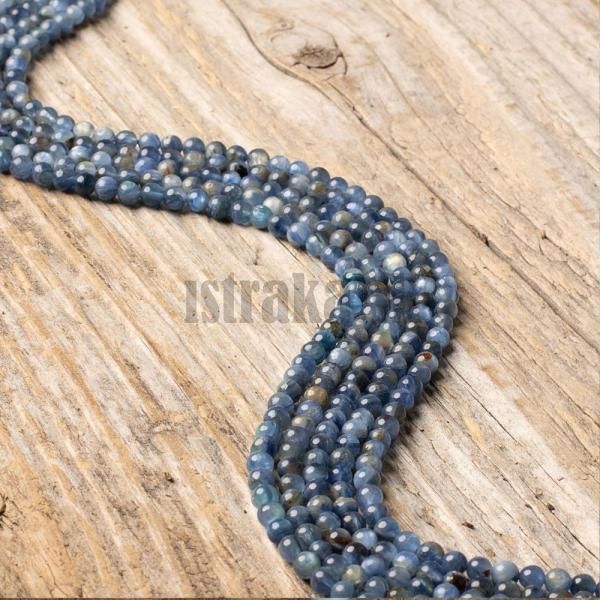 Kyanit-koralky-4mm-polsnura-2