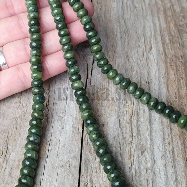 koralky-z-mineralu-jadeit-taiwan-rondelky-5x8mm-tucne-hrube-oble-leskle-tmavozelene-macho