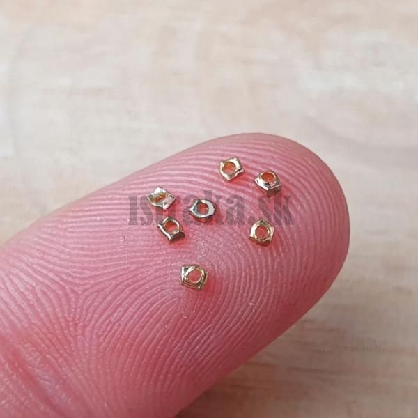 koralky-1x2mm-malinke-zo-striebra-ag925-pozlatene-ruzovym-zlatom-leskle-nepravidelne-min
