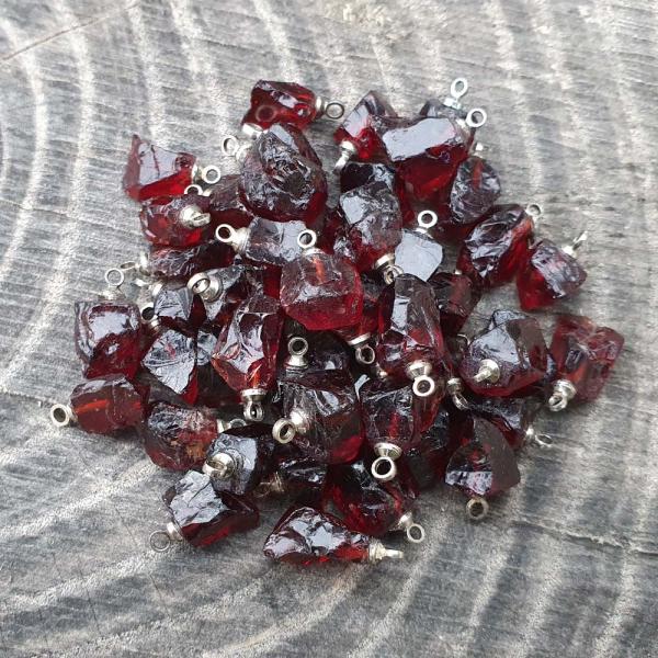 Surov� gran�t minipr�vesok so strieborn�m z�vesom Ag925