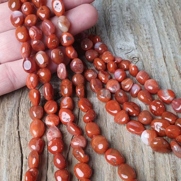 koralky-z-prirodneho-mineralu-achat-cerveny-nugty-velke-10x12mm-cervenooranzove-goralky