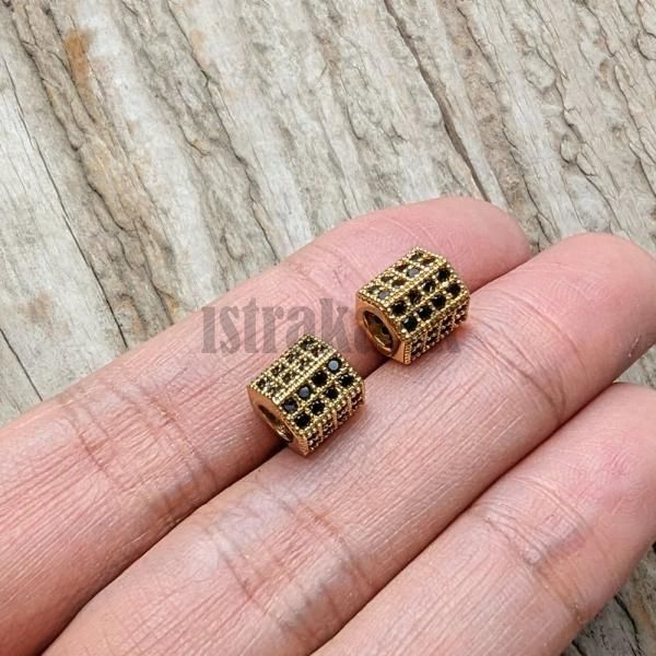 esuholnk korlka 8x7mm zlat s iernymi zirknmi