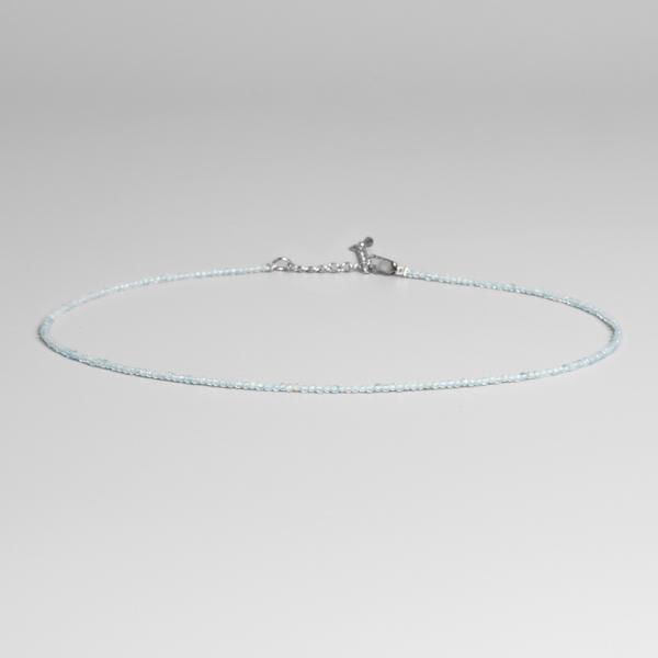 N�hrdeln�k zo svetl�ho apatitu 2-3mm