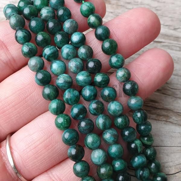 koralky-goralky-mineral-euchlorit-6mm-zelenotyrkysove-leskle-hladke-fuchsit