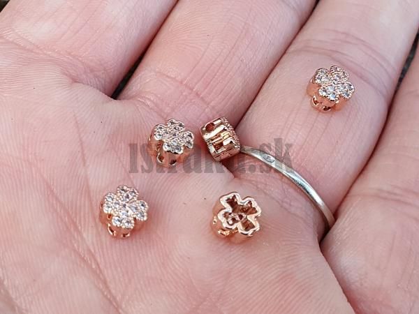 koralka-stvorlistok-ruzove-zlato-rose-gold-so-zirkonmi-mala