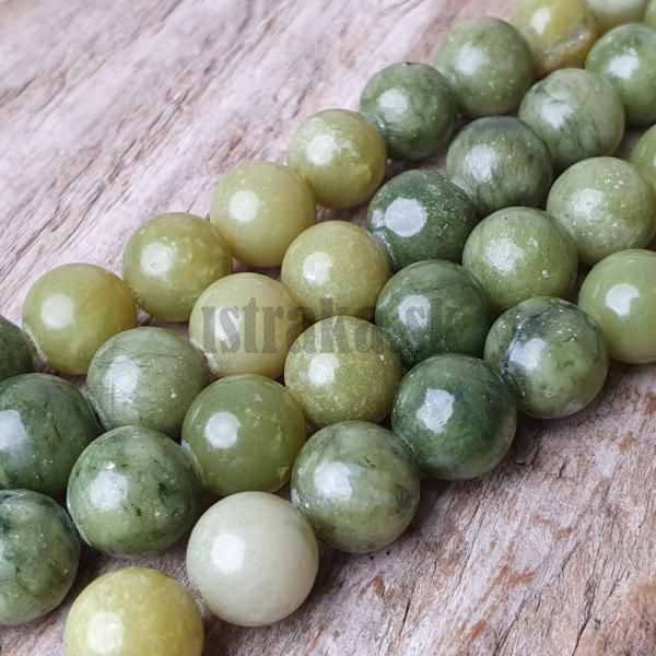 goralky-jadeit-nefrit-taiwan-zelene-leskle-hladke-rozne-odtiene-tmavozelene-8mm