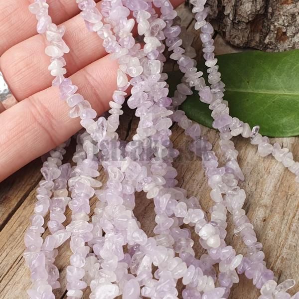 koralky-z-prirodneho-mineralu-ametyst-lavender-svetlofialove-minizlomky-leskle-lila-